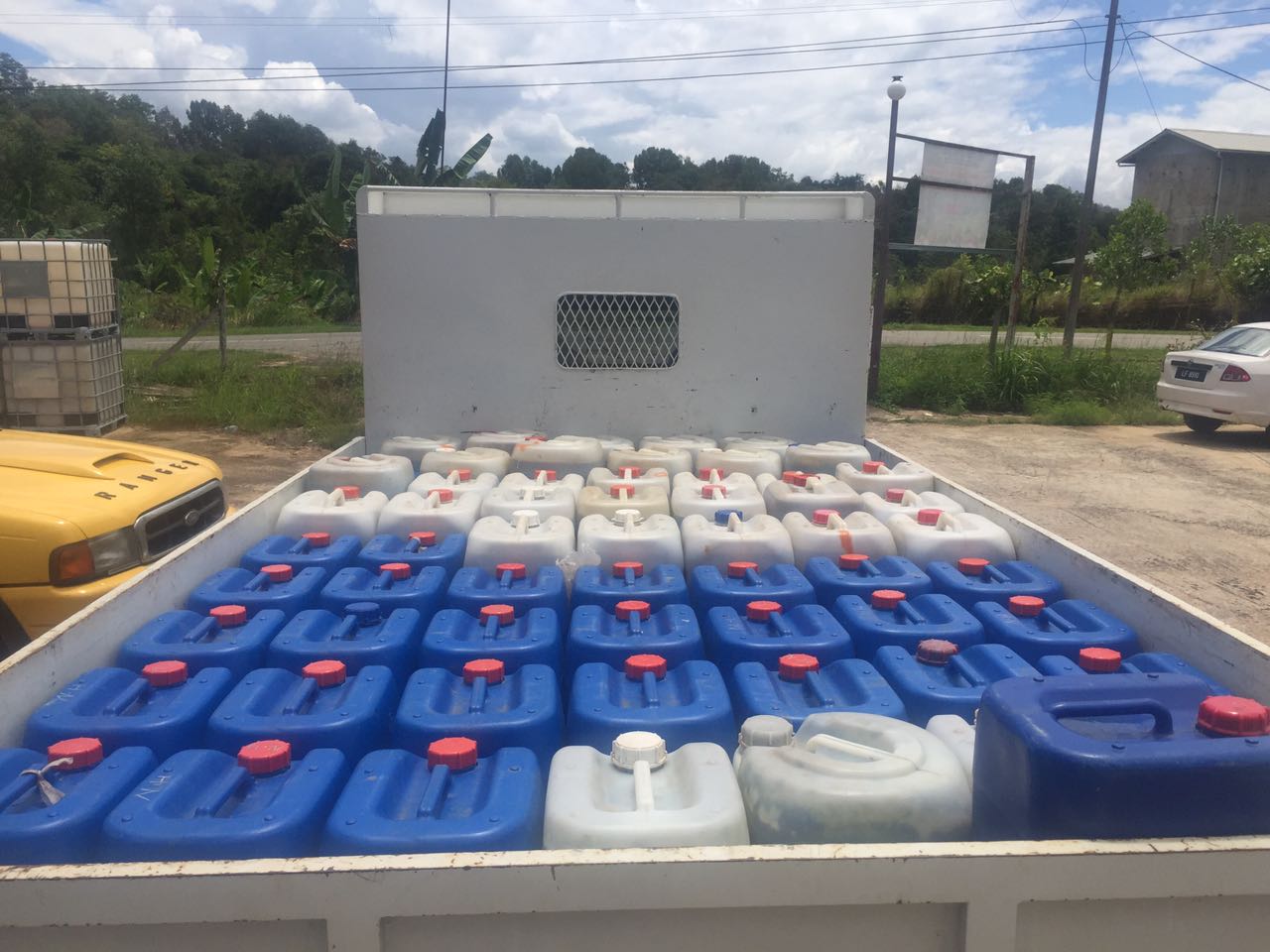 ORGANIC FERTILIZER PICKUP PAPAR FARM 18 MARCH 2017 ORGANIC FERTILIZER PICKUP PAPAR FARM 18 MARCH 2017